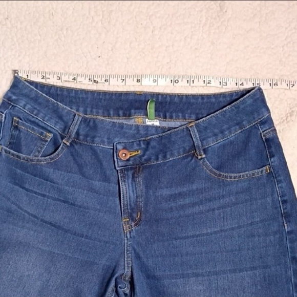 Halara Dark Wash Wide Leg Flare Jeans M High Rise Stretch Denim - Picture 3 of 10